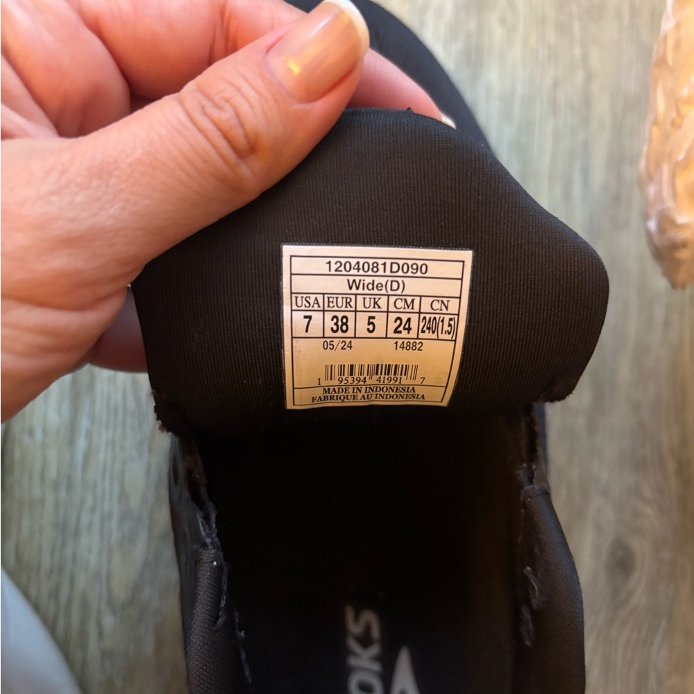 Women’s Brooks Glycerin 21 - 7 WIDE - Picture 3 of 4